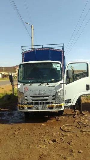 Isuzu NMR Closed Body