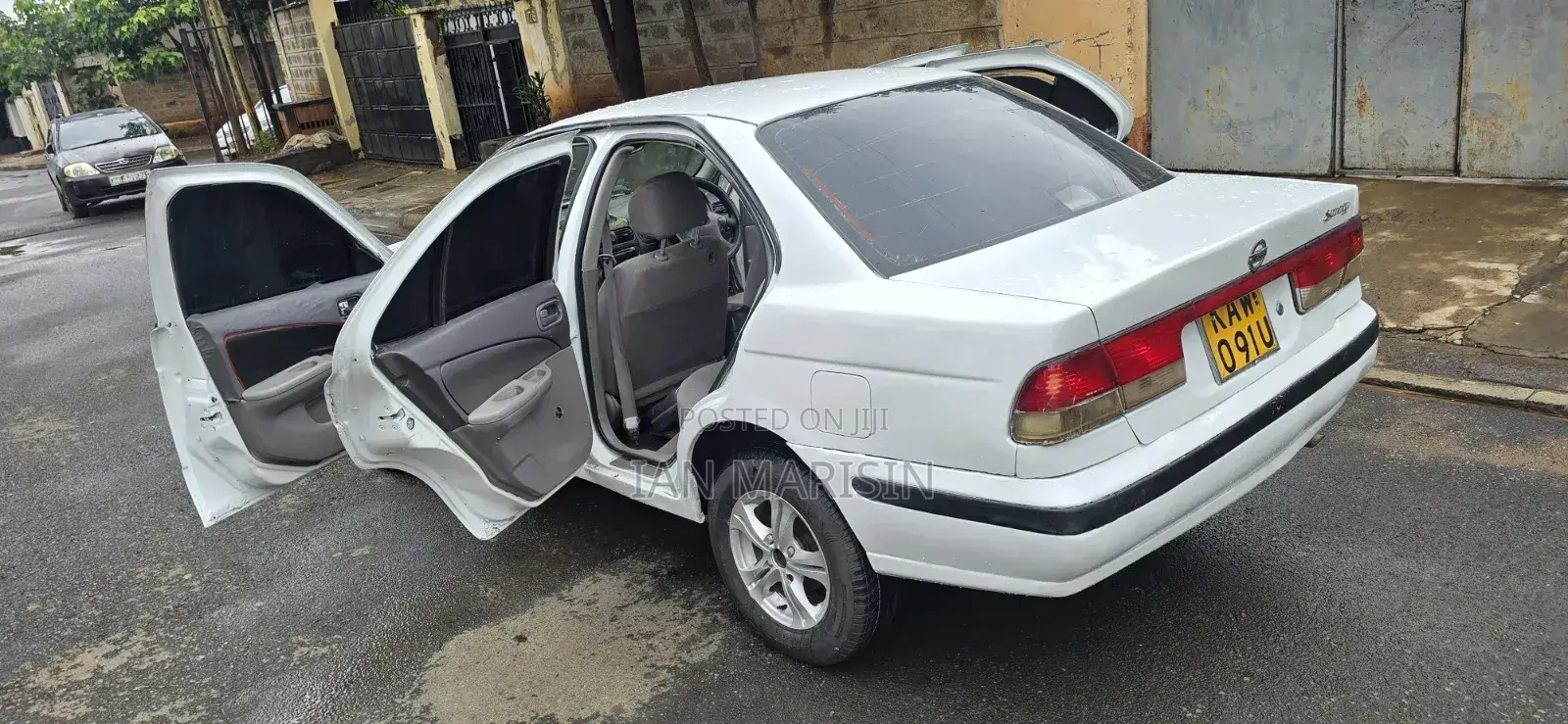 Nissan Sunny 1999 White