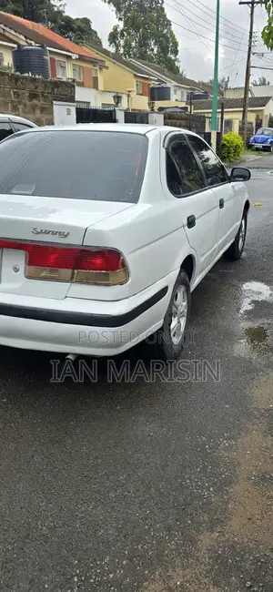 Nissan Sunny 1999 White