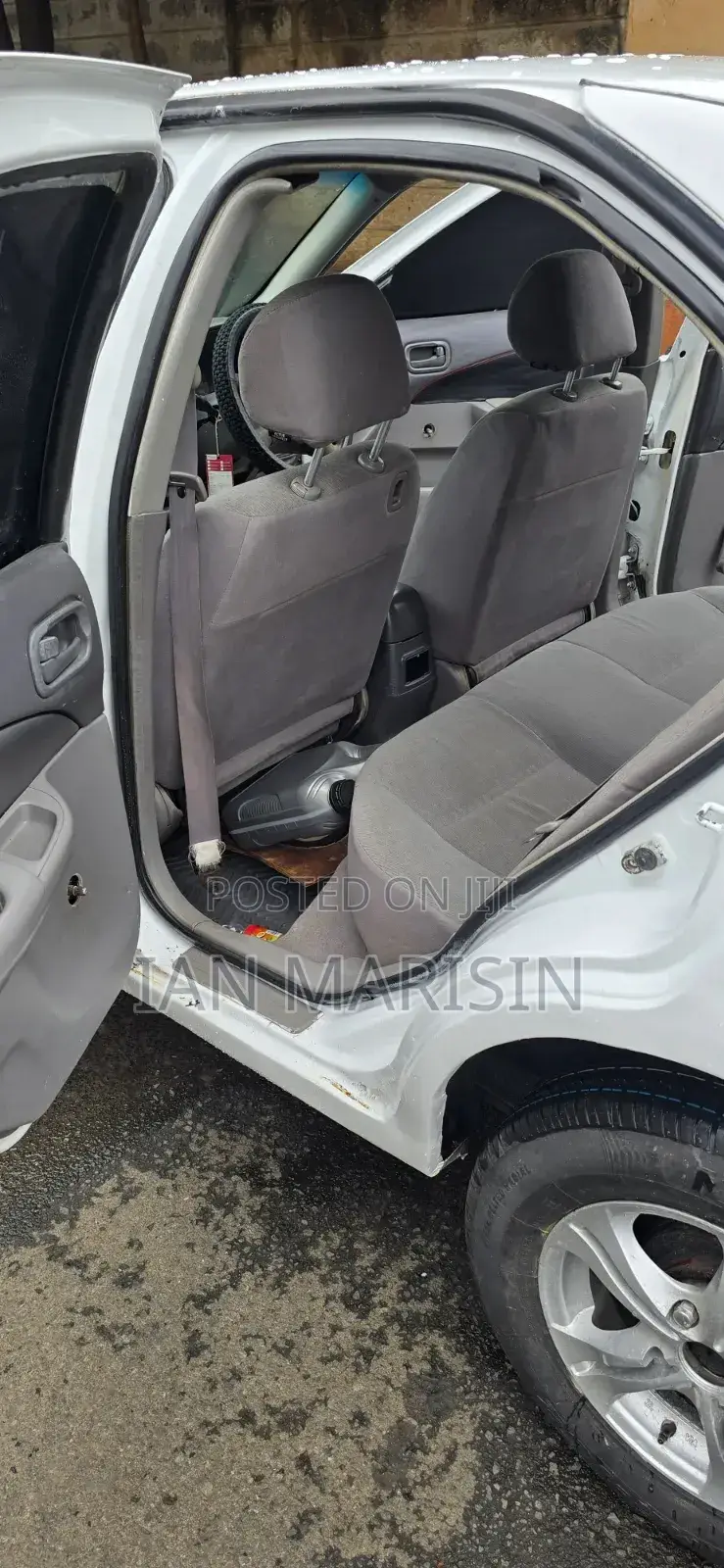 Nissan Sunny 1999 White