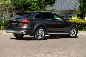 Audi A4 2.0T Premium AWD quattro 2018 Brown