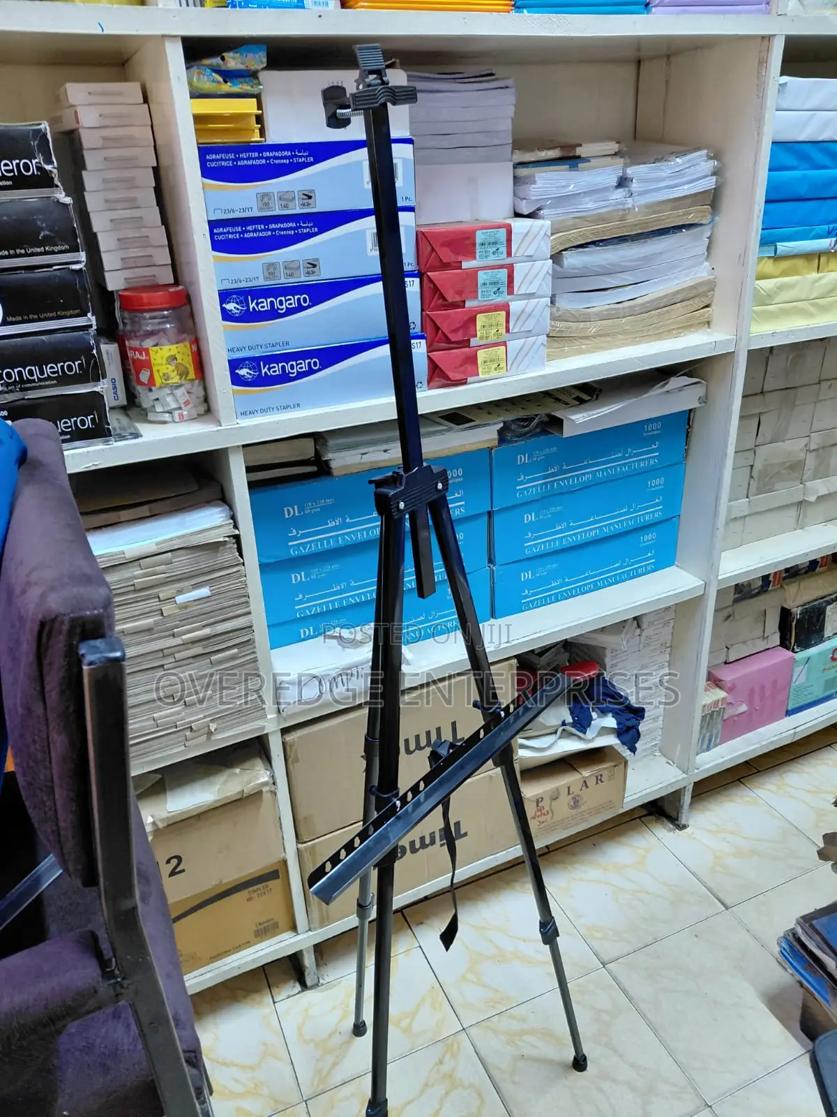 Strong Unique Easel Stand Available