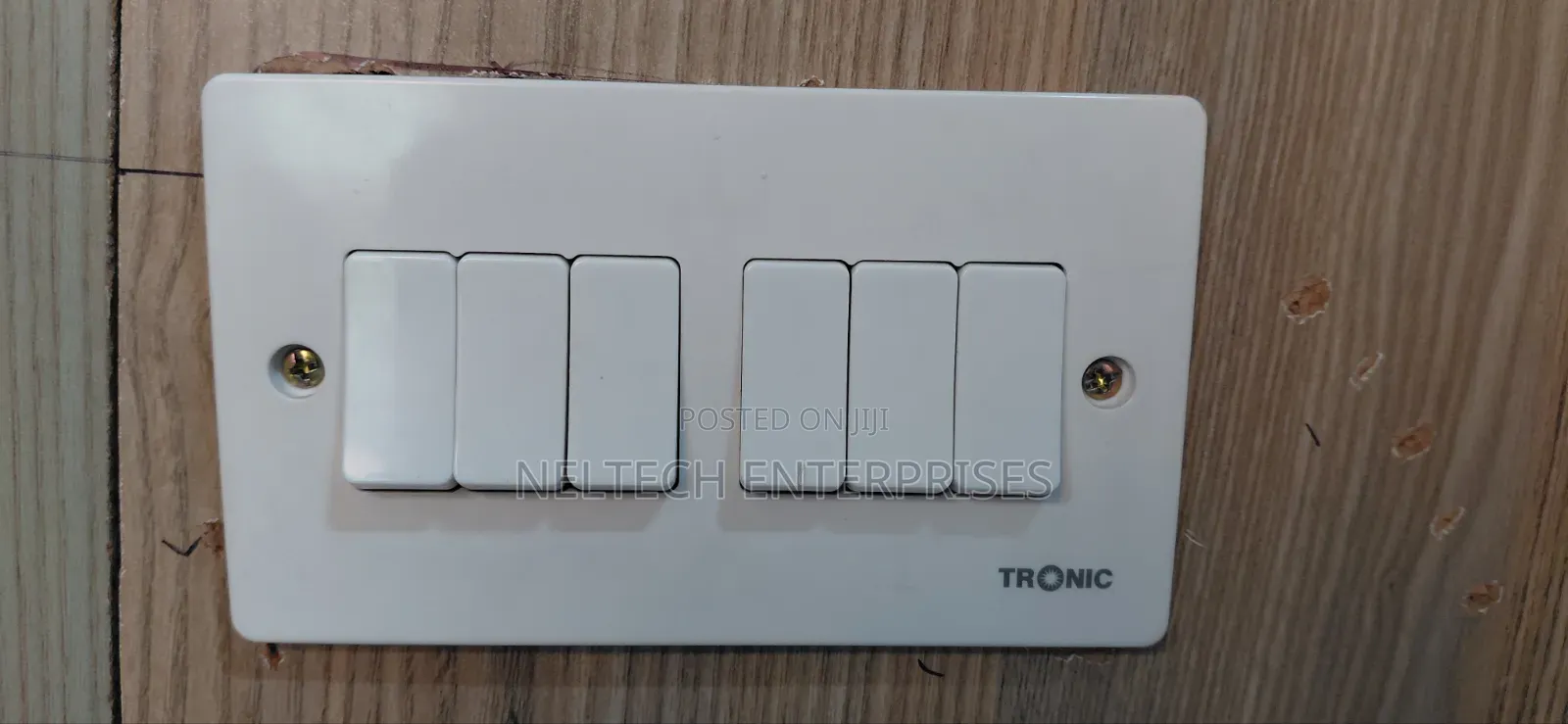 6 Gang Switch