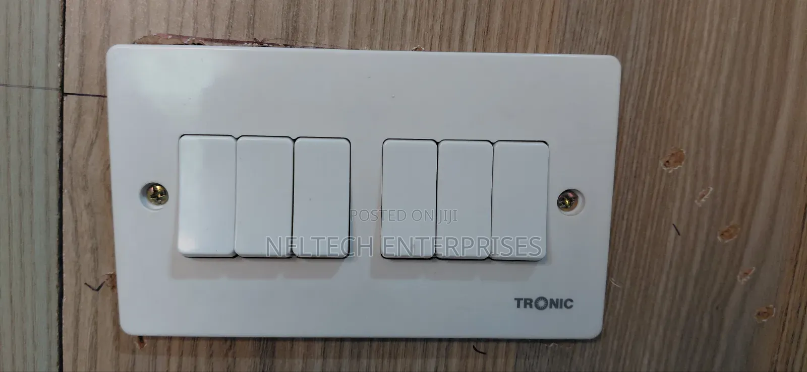 6 Gang Switch