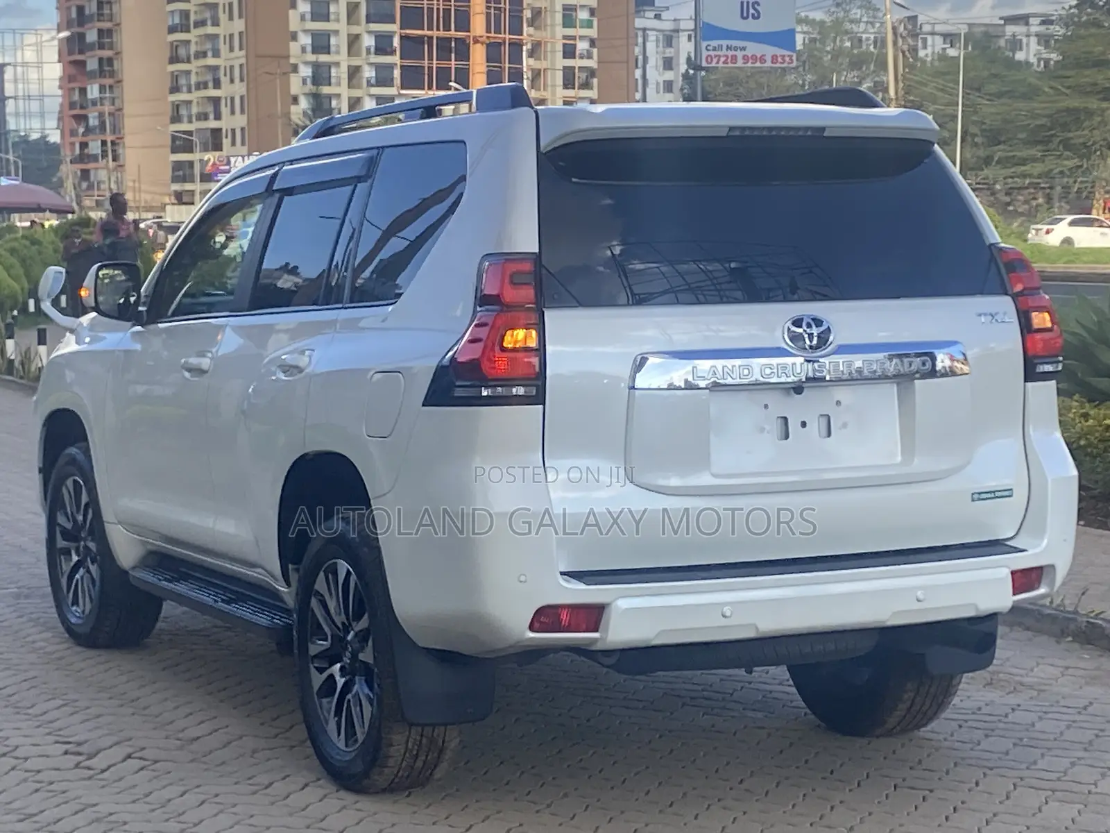 Toyota Land Cruiser Prado 2.7 2022 White
