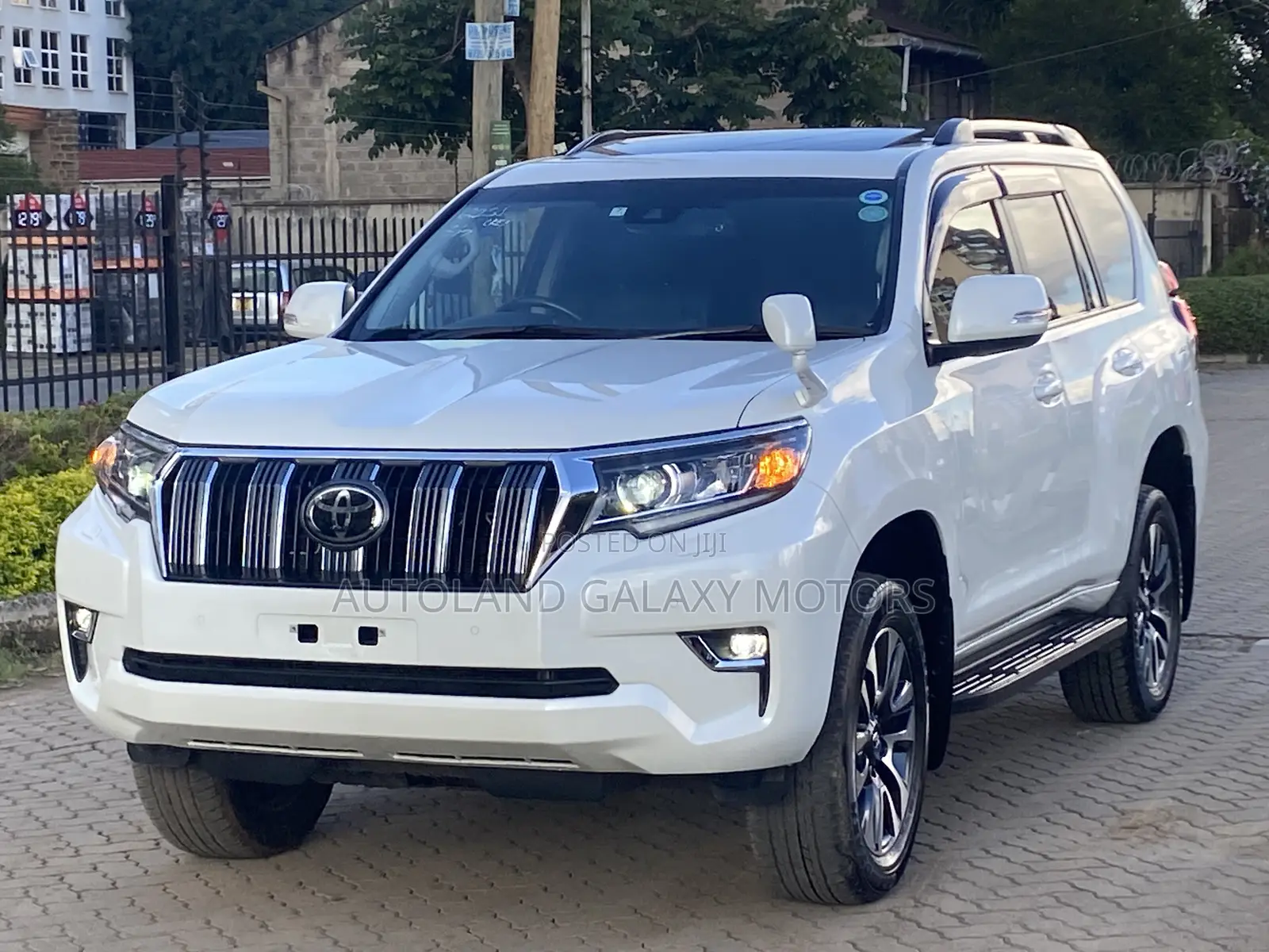 Toyota Land Cruiser Prado 2.7 2022 White