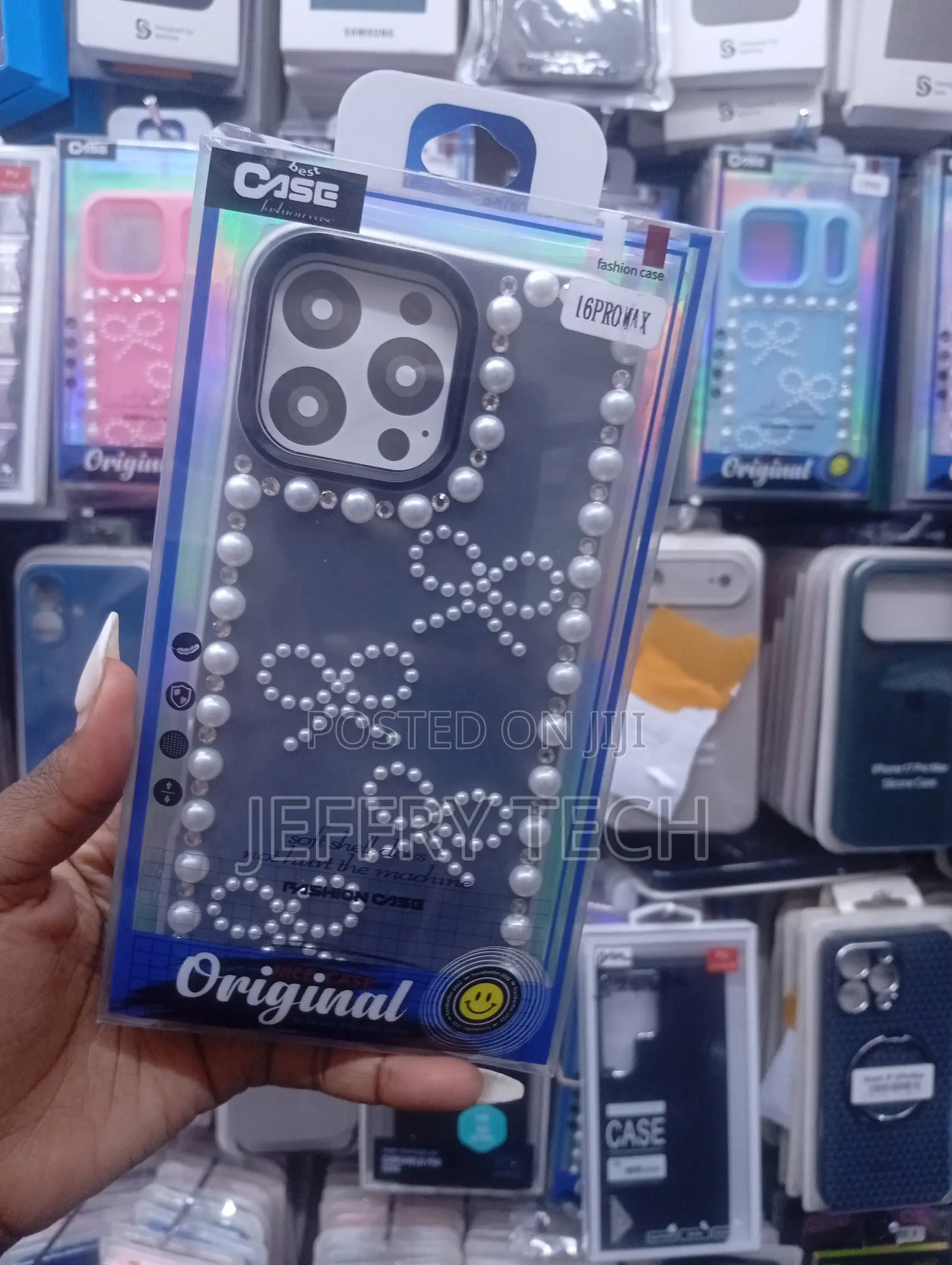 3d Pearl-Style Bow Fashion Case to Fit the Apple iPhone 13 Pro Max.