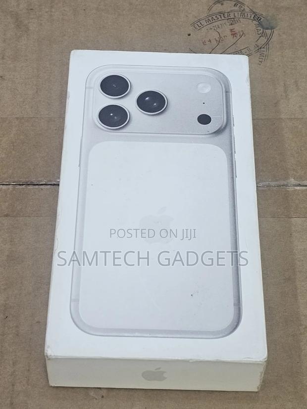 New Apple iPhone 17 Pro 256 GB Silver