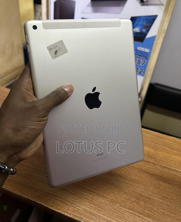 Apple iPad 10.2 (2019) 32 GB Silver - thumbnail 2