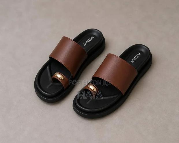 Sandals Woman - thumbnail 2