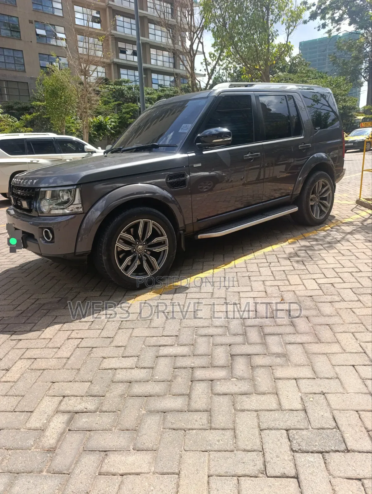 Land Rover Discovery 2016 Gray