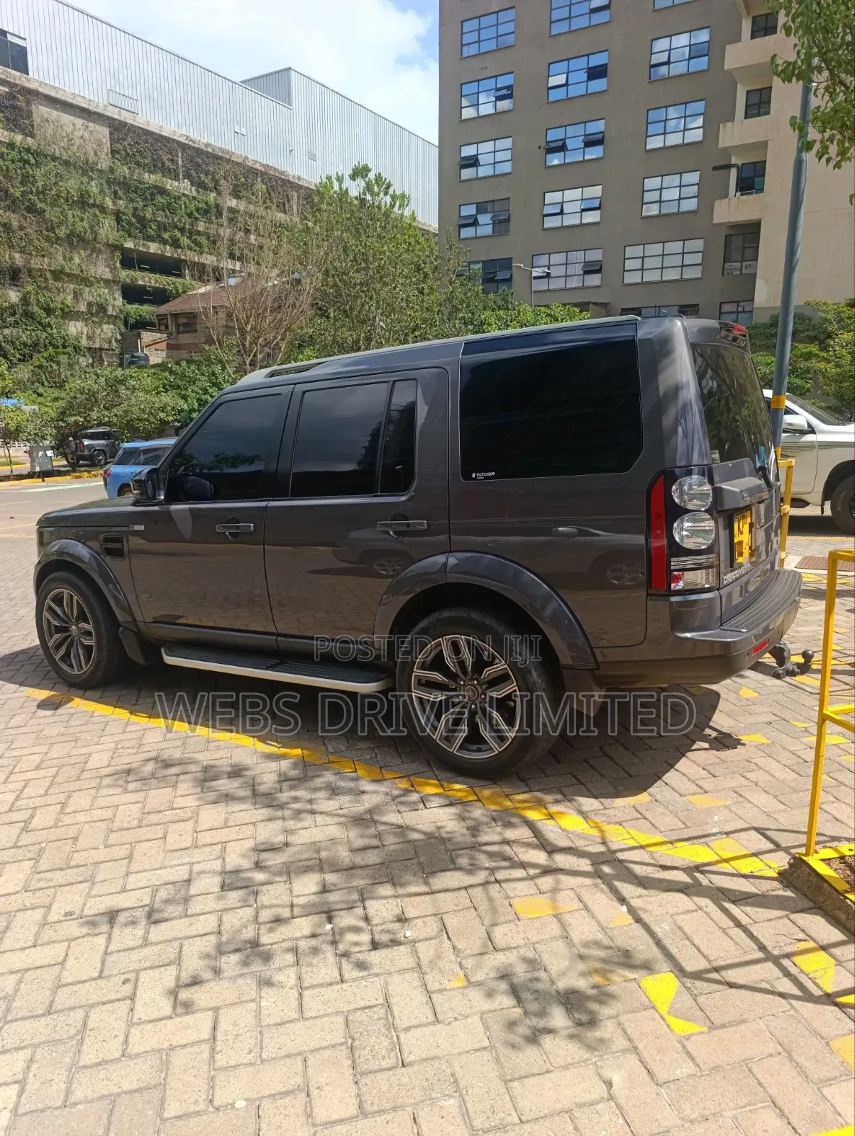 Land Rover Discovery 2016 Gray