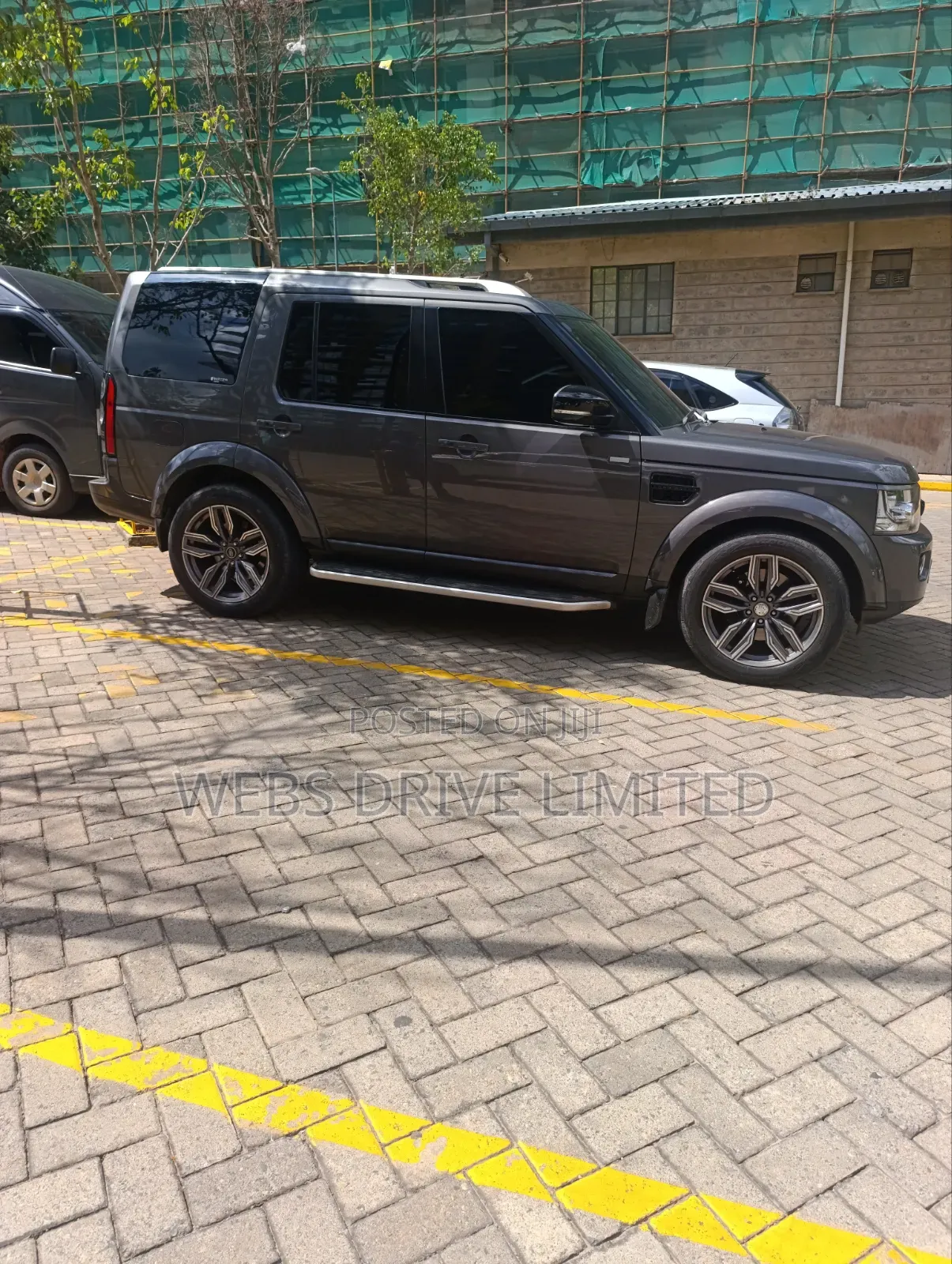 Land Rover Discovery 2016 Gray