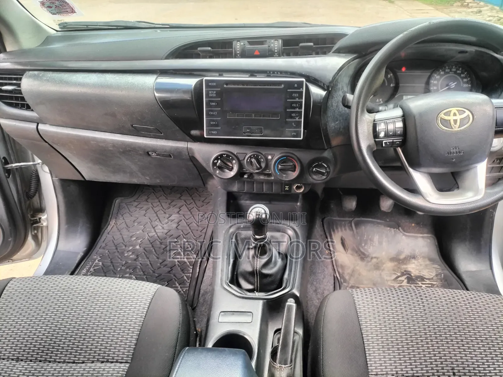 Toyota Hilux 2018 Silver