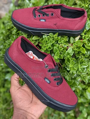 Vans Off the Wall in "Maroon Black Sole Colourway"