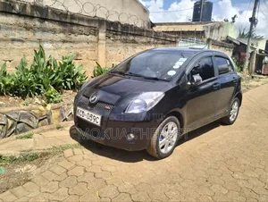 Toyota Vitz 1.5 FWD 5dr 2009 Black