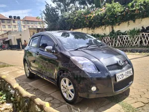 Toyota Vitz 1.5 FWD 5dr 2009 Black
