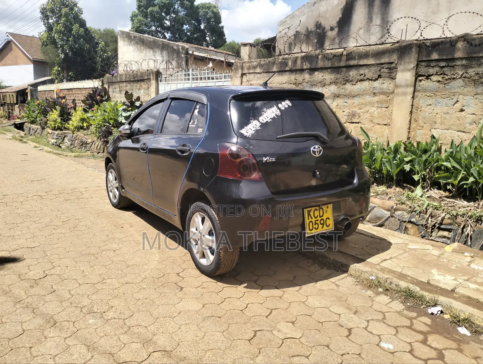 Toyota Vitz 1.5 FWD 5dr 2009 Black