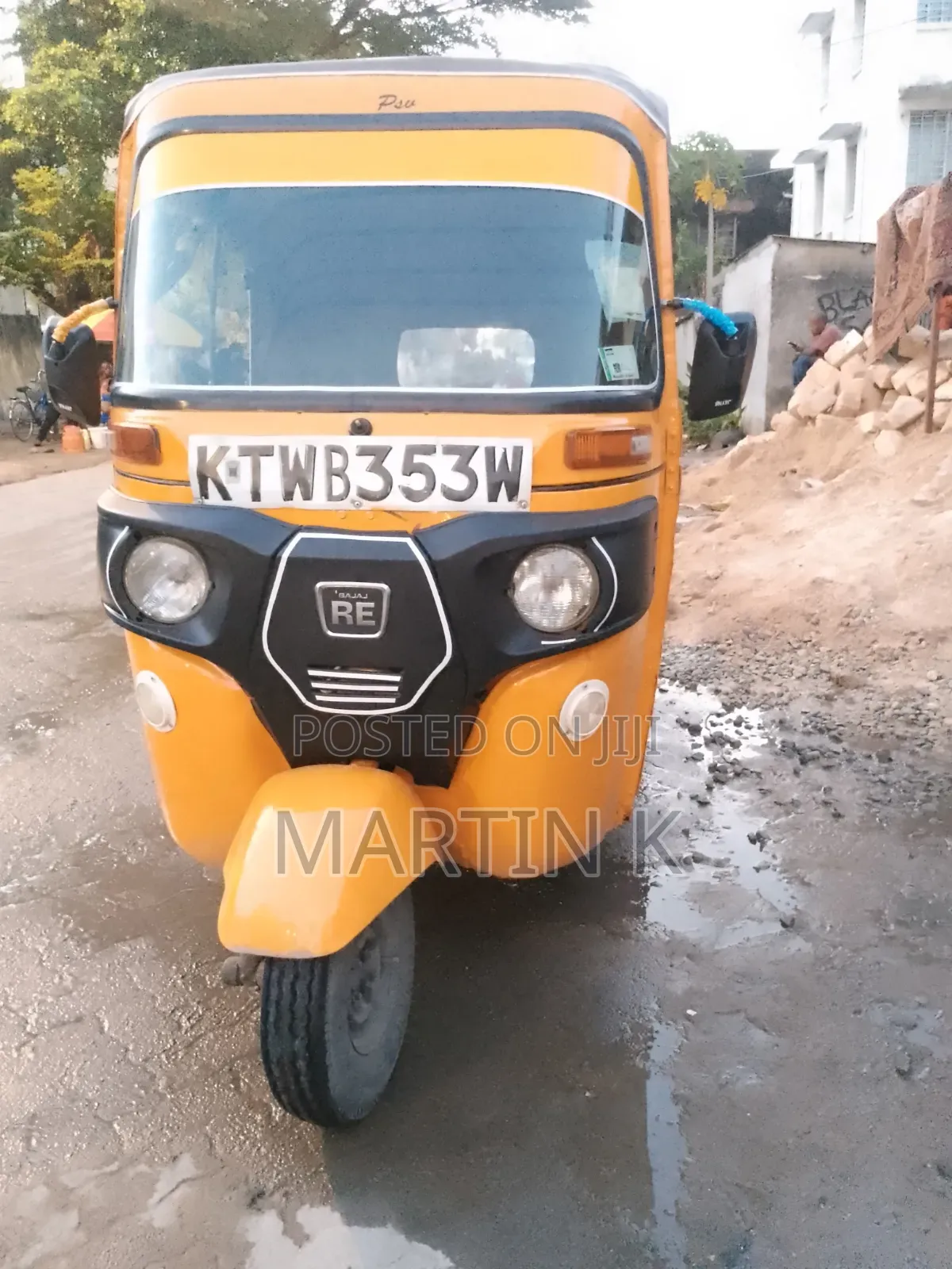 Bajaj RE 2020 Gold
