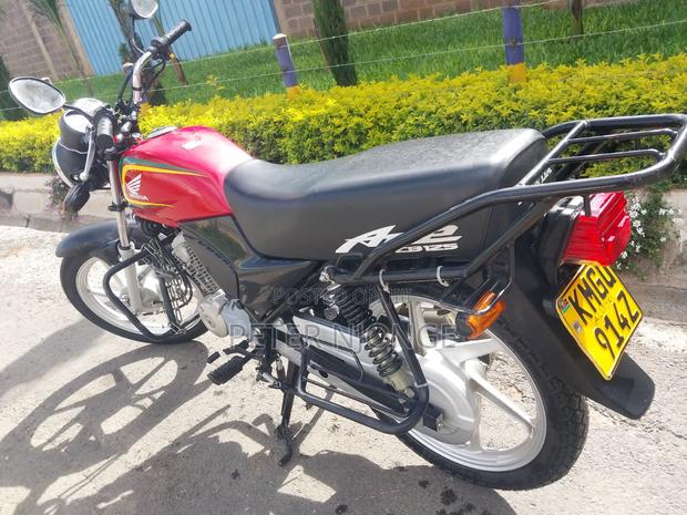 Honda CBR 2025 Red