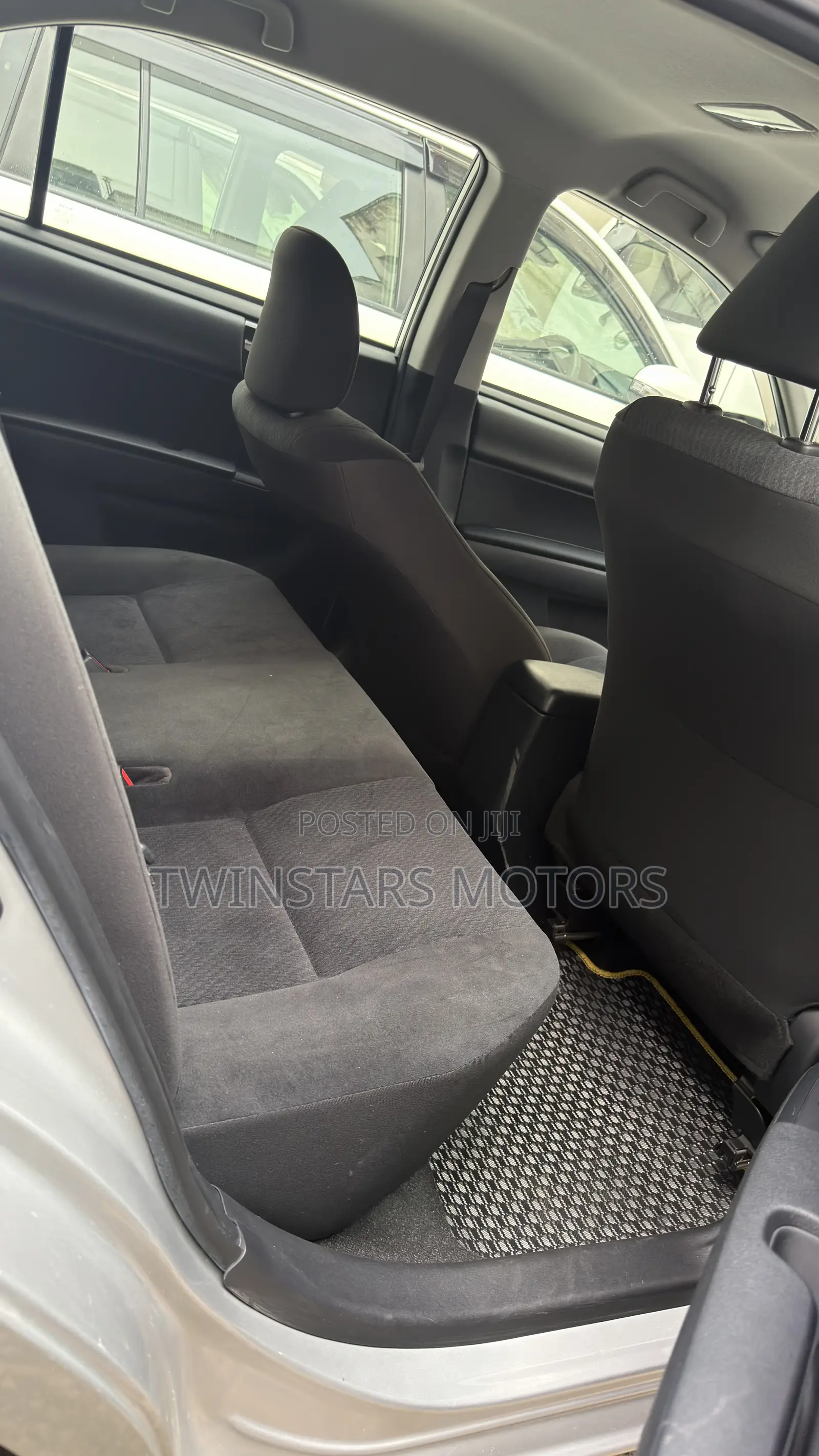 Toyota Axio 1.5 G 2WD 2019 Silver