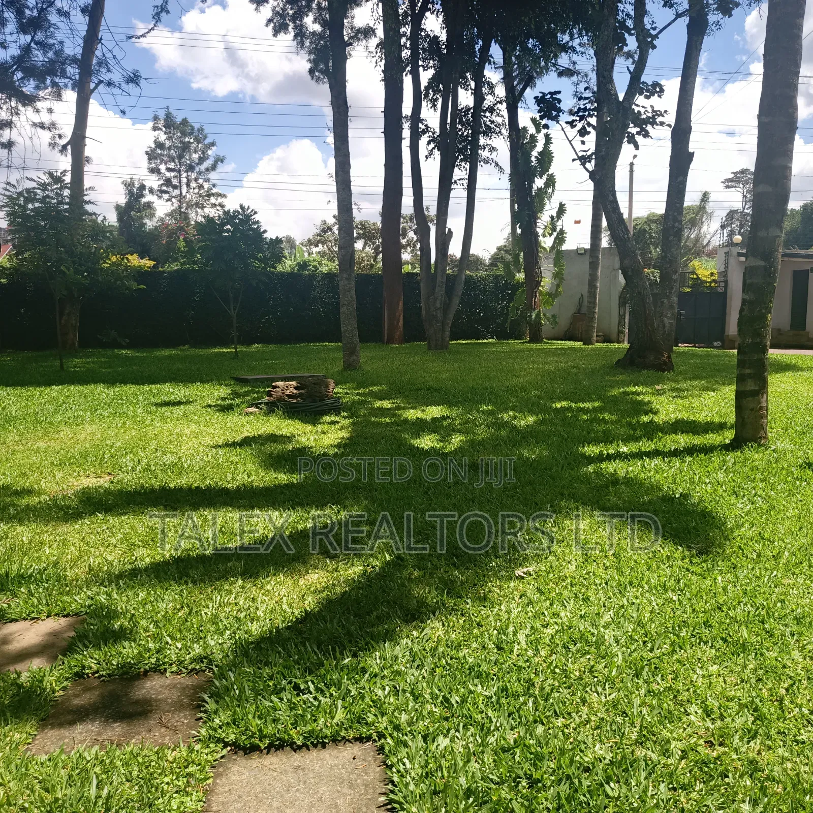 4bdrm Mansion in Call Me, Runda for rent