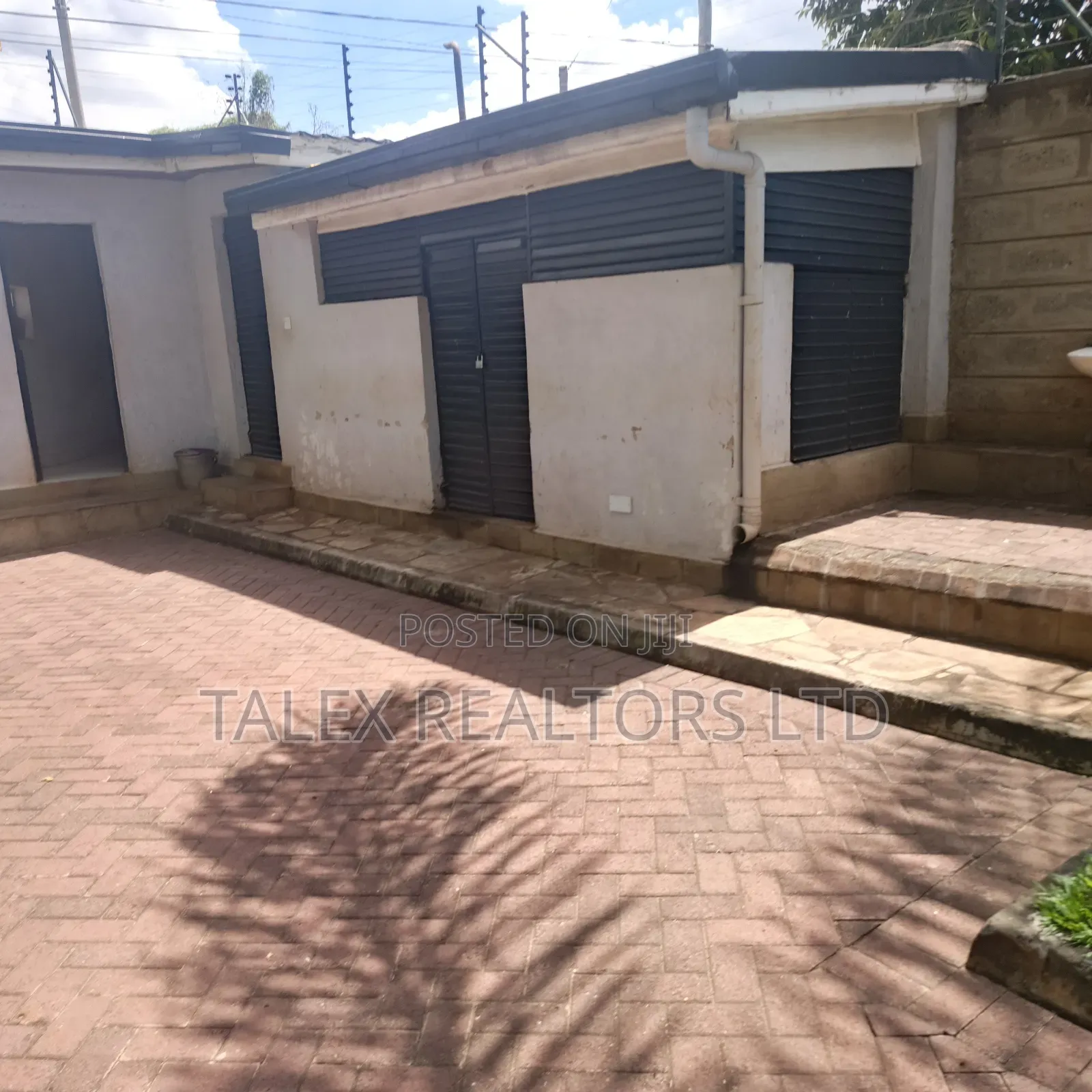 4bdrm Mansion in Call Me, Runda for rent