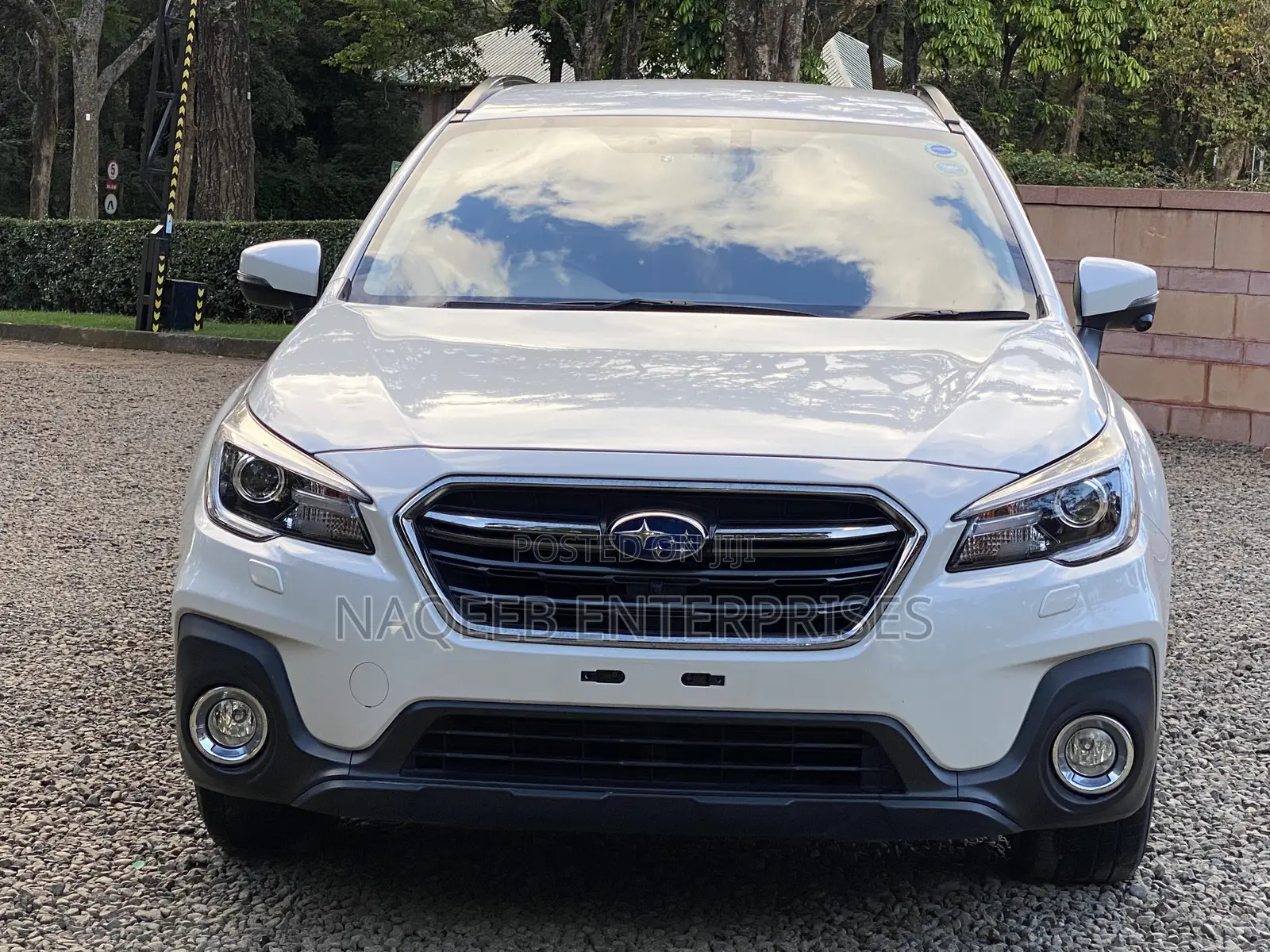 Subaru Outback Premium AWD 2020 White