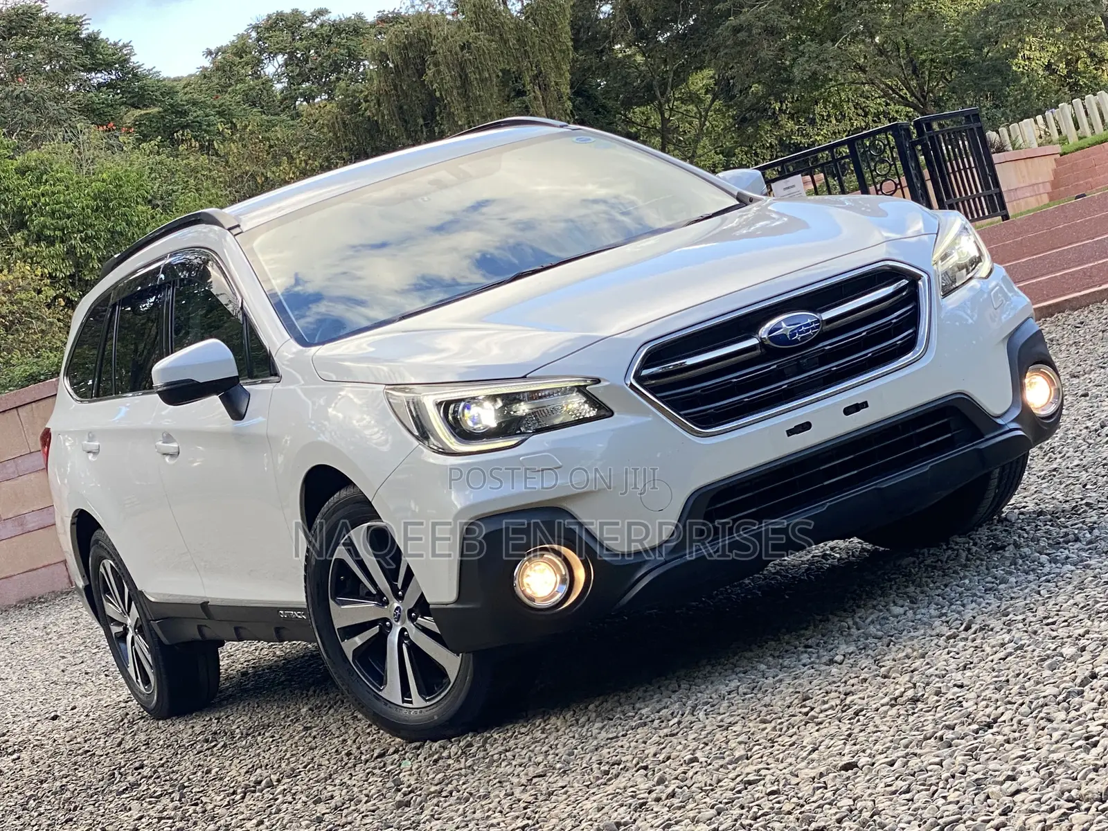Subaru Outback Premium AWD 2020 White