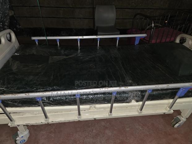 Single Crank Hospital Bed - thumbnail 3