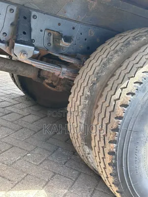 Isuzu NMR Closed Body