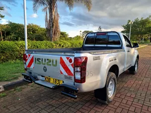 Isuzu D-MAX 2021 Silver