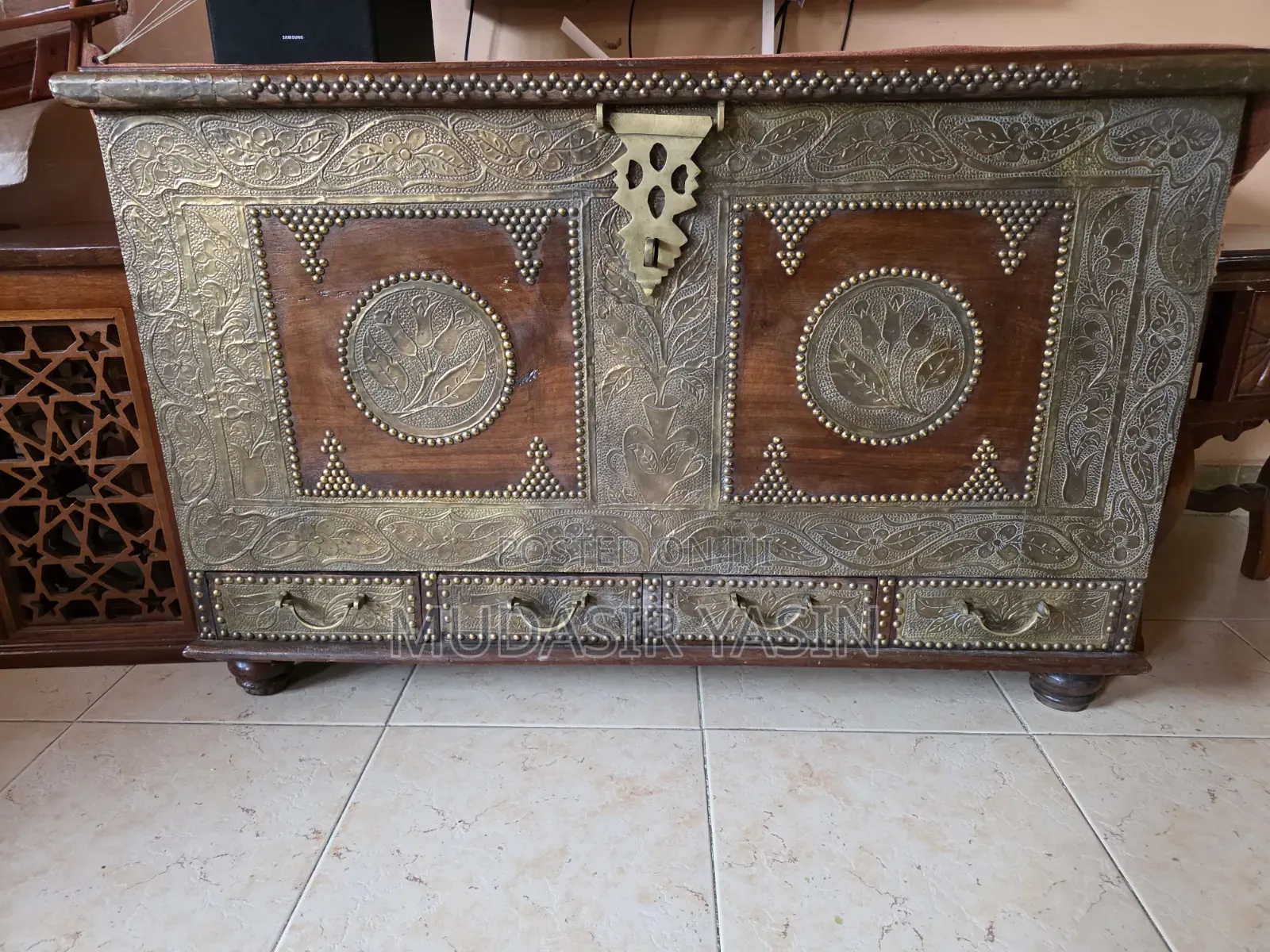 Antique Wooden Storage Chest – Handcrafted With Brass Details