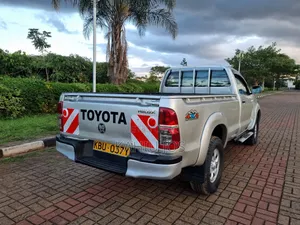 Toyota Hilux 2009 Silver
