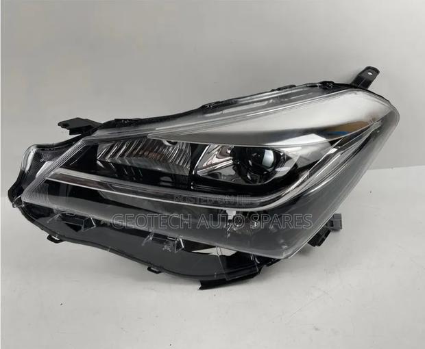 Toyota Vitz 2014 Non Xenon Headlights