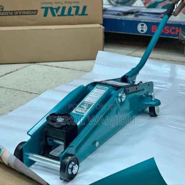 Total 3ton Hydraulic Floor Jack Low Profile/3ton Hydraulic Floor Jack - main view