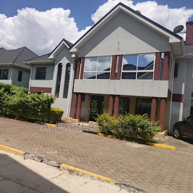 5bdrm Townhouse / Terrace in Garden Estate, Roysambu for rent