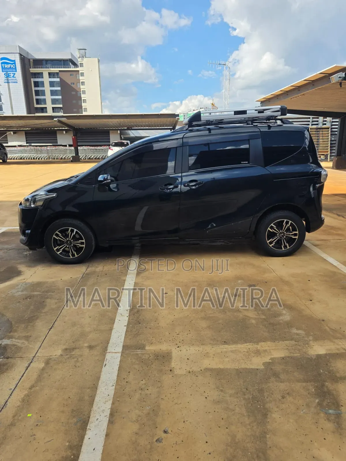 Toyota Sienta 2017 Black