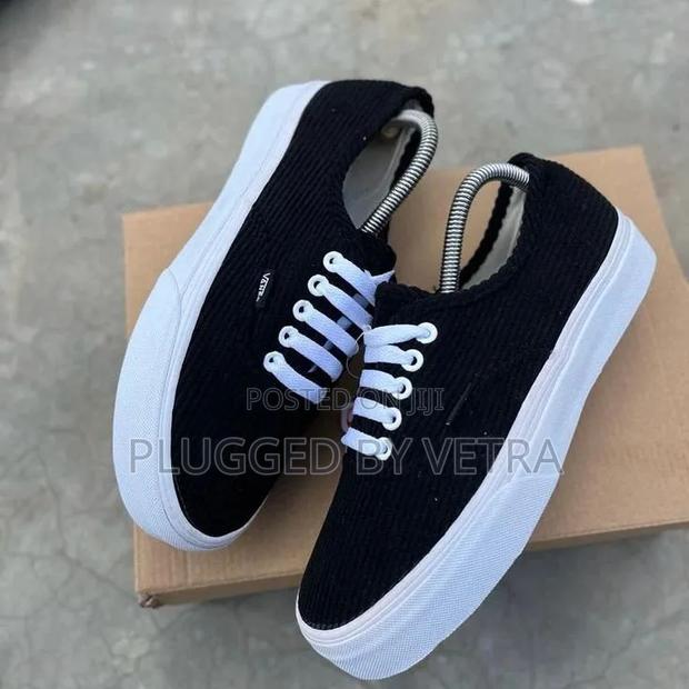 Black/White-Panda Colourway-Corduroy Vans Rubbers. - thumbnail 2