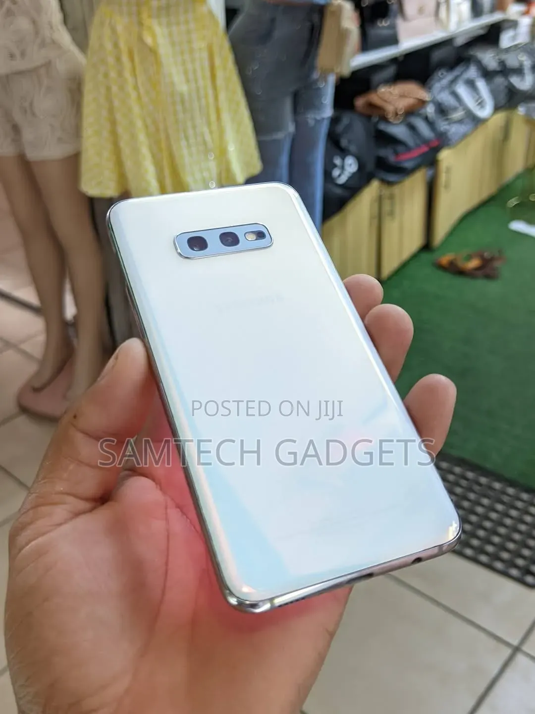 Samsung Galaxy S10e 128 GB Silver