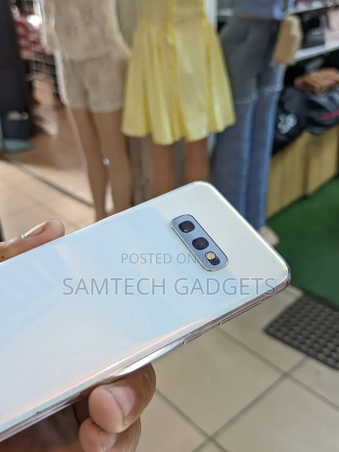 Samsung Galaxy S10e 128 GB Silver