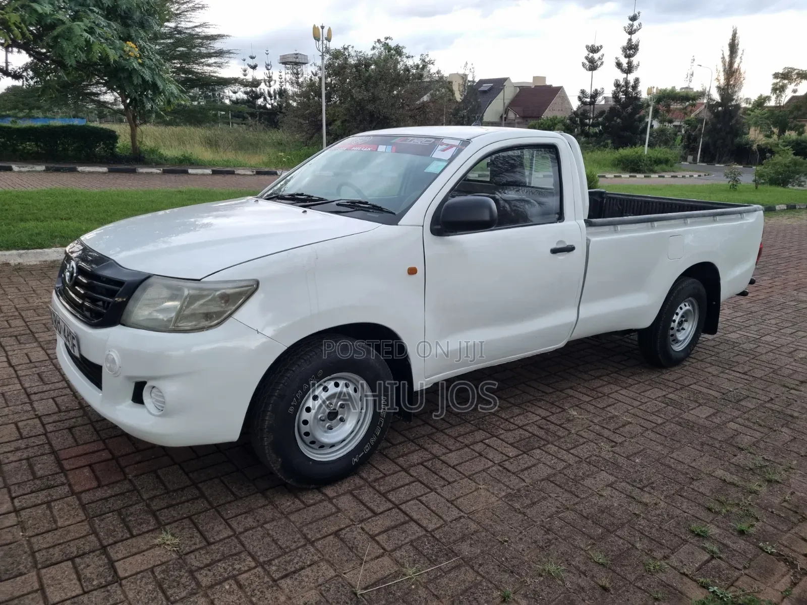 Toyota Hilux 2012 Off white