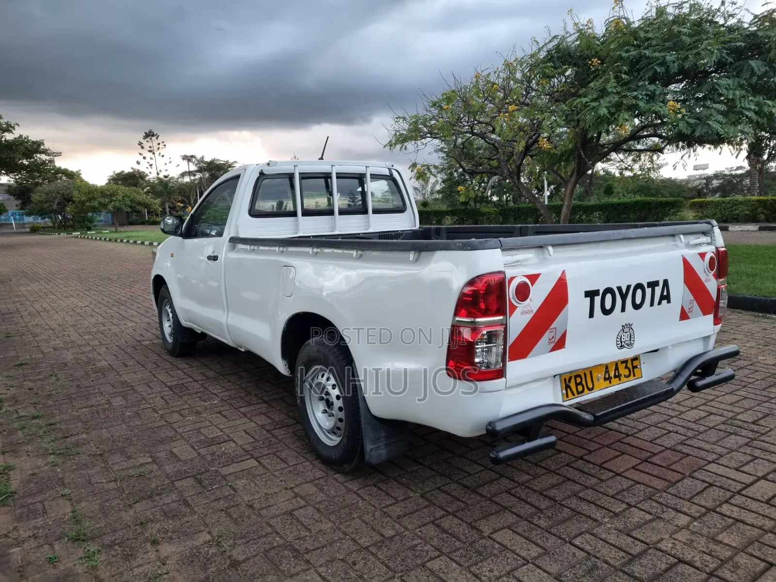 Toyota Hilux 2012 Off white