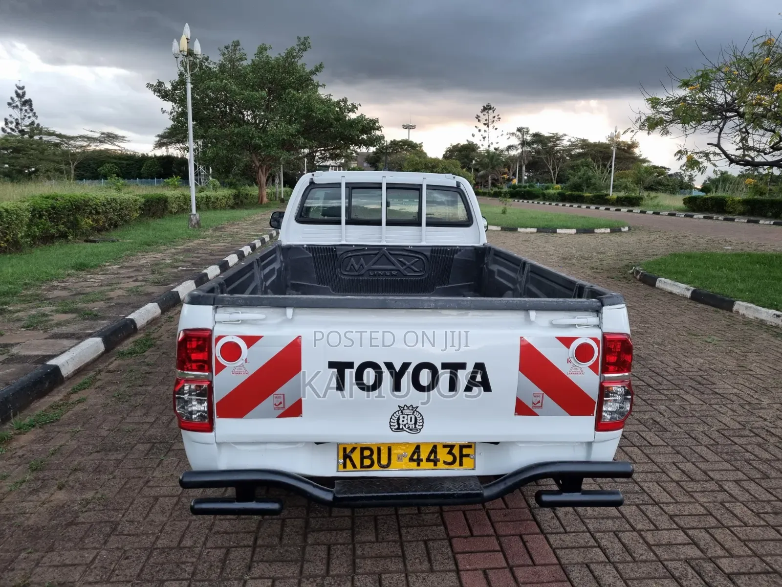 Toyota Hilux 2012 Off white