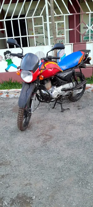Bajaj Boxer 150 UG 2023 Red