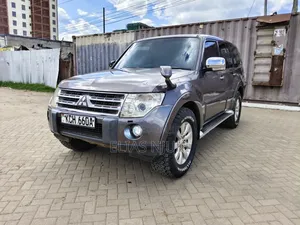 Mitsubishi Pajero 3.2 Di-Dc GLS 2010 Brown