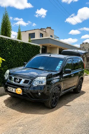 Nissan X-Trail 2.0 Petrol XE 2012 Black