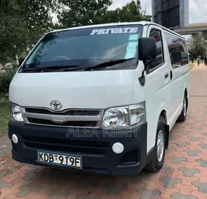 Toyota HiAce 2014 White