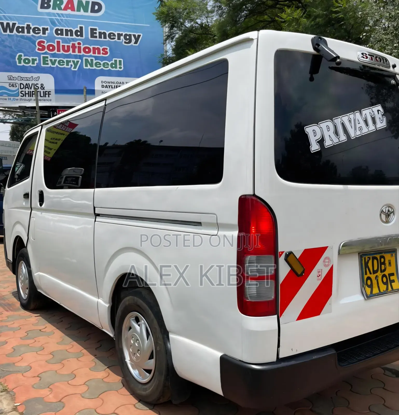 Toyota HiAce 2014 White