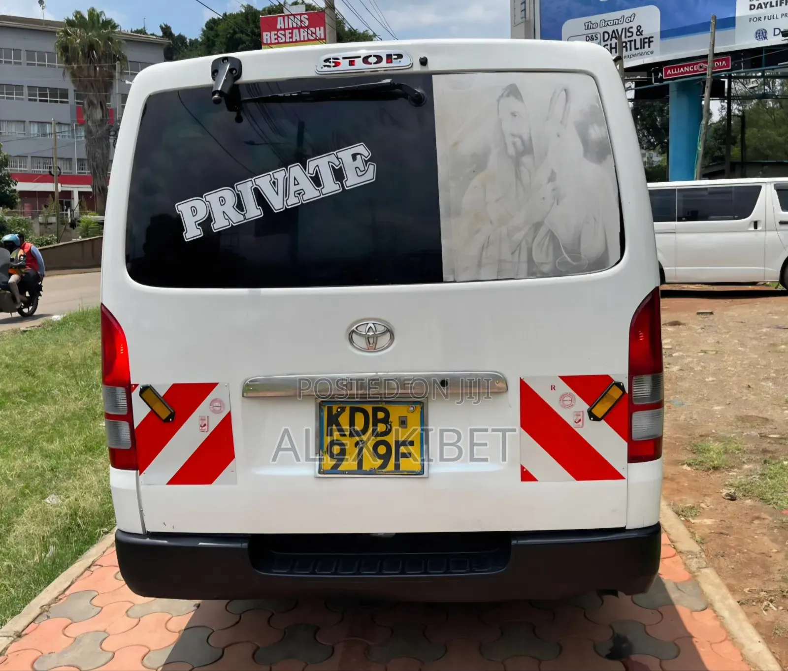 Toyota HiAce 2014 White